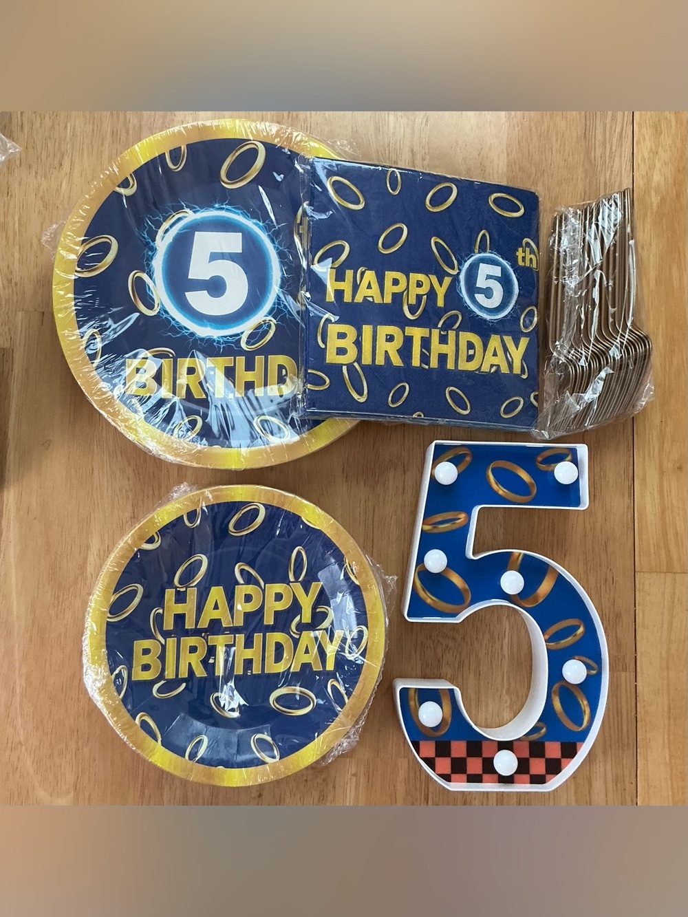 NEW! 5th Birthday party supplies